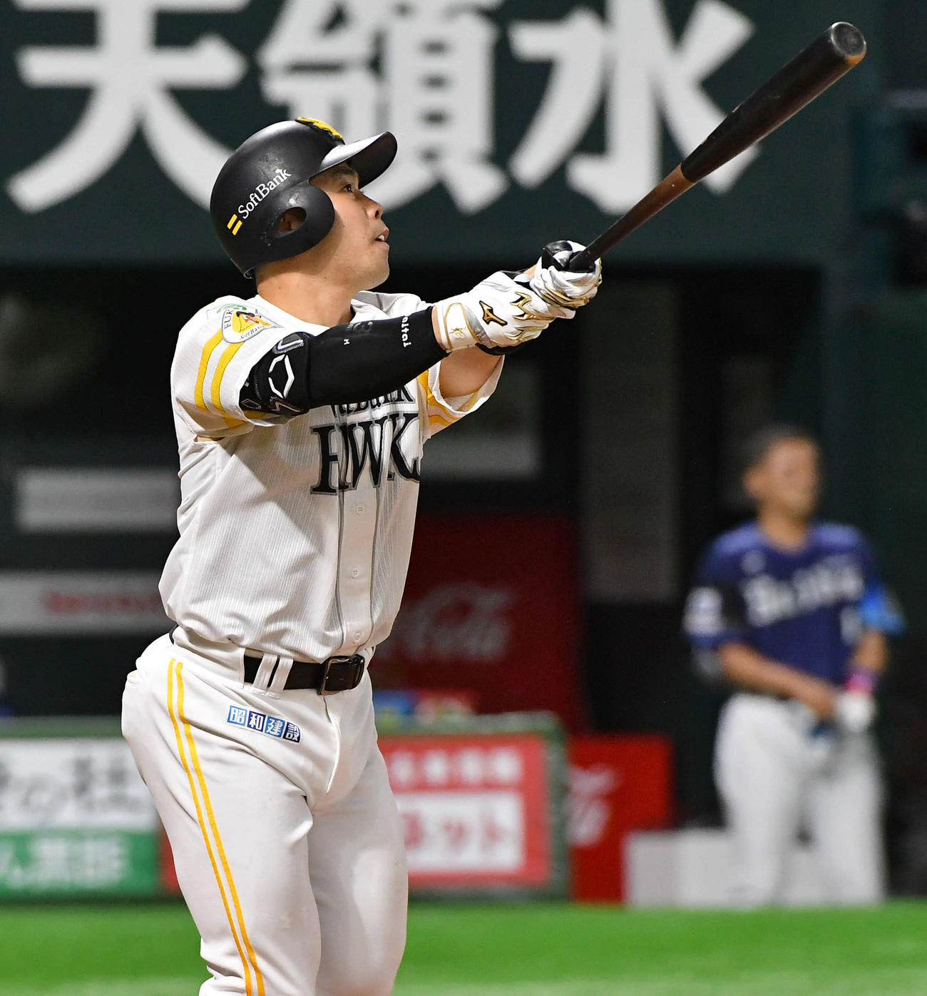 ソフトバンク対西武　6回裏ソフトバンク1死、近藤は先制の中越え本塁打を放つ（撮影・岩下翔太）