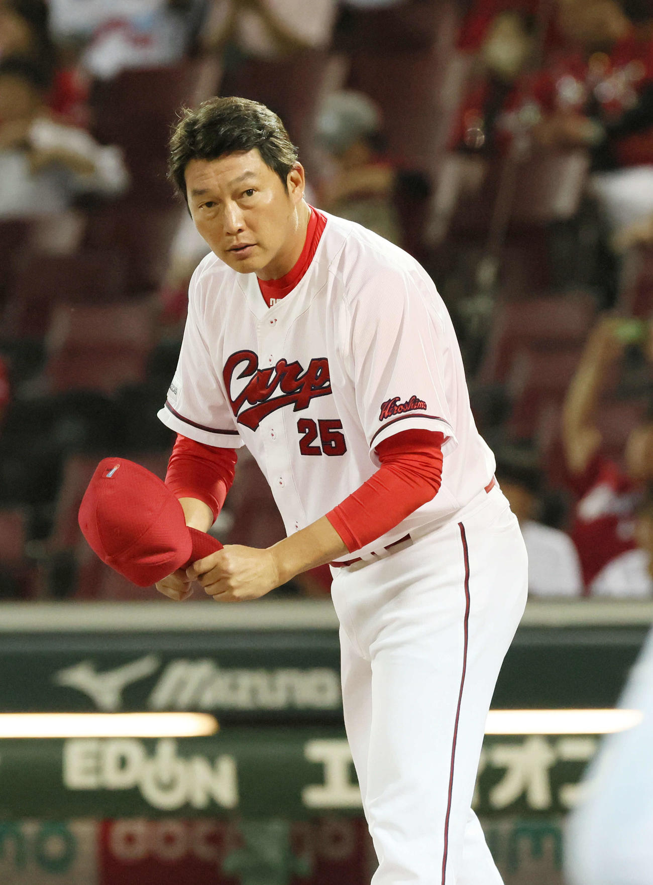広島対中日　中日に敗れた新井監督（撮影・加藤孝規）