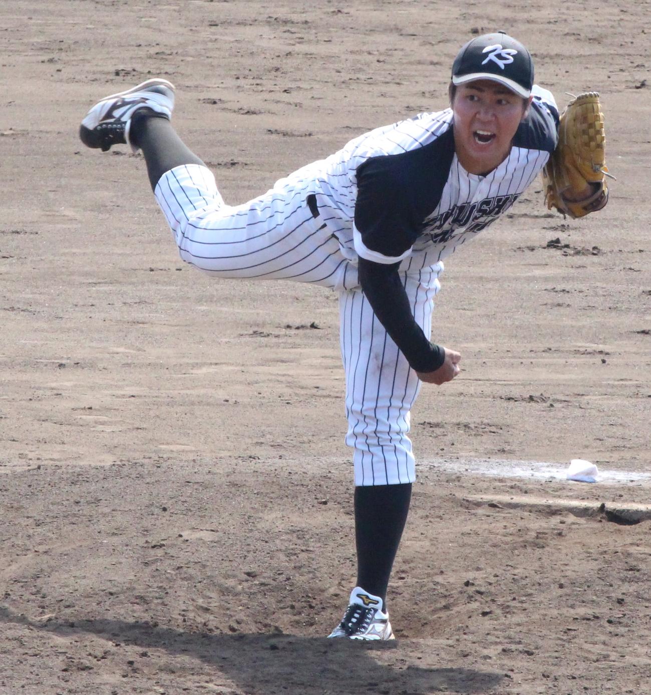 九共大対九産大　9回1失点で優勝に導いた九産大・楠本宏武投手（撮影・菊川光一）
