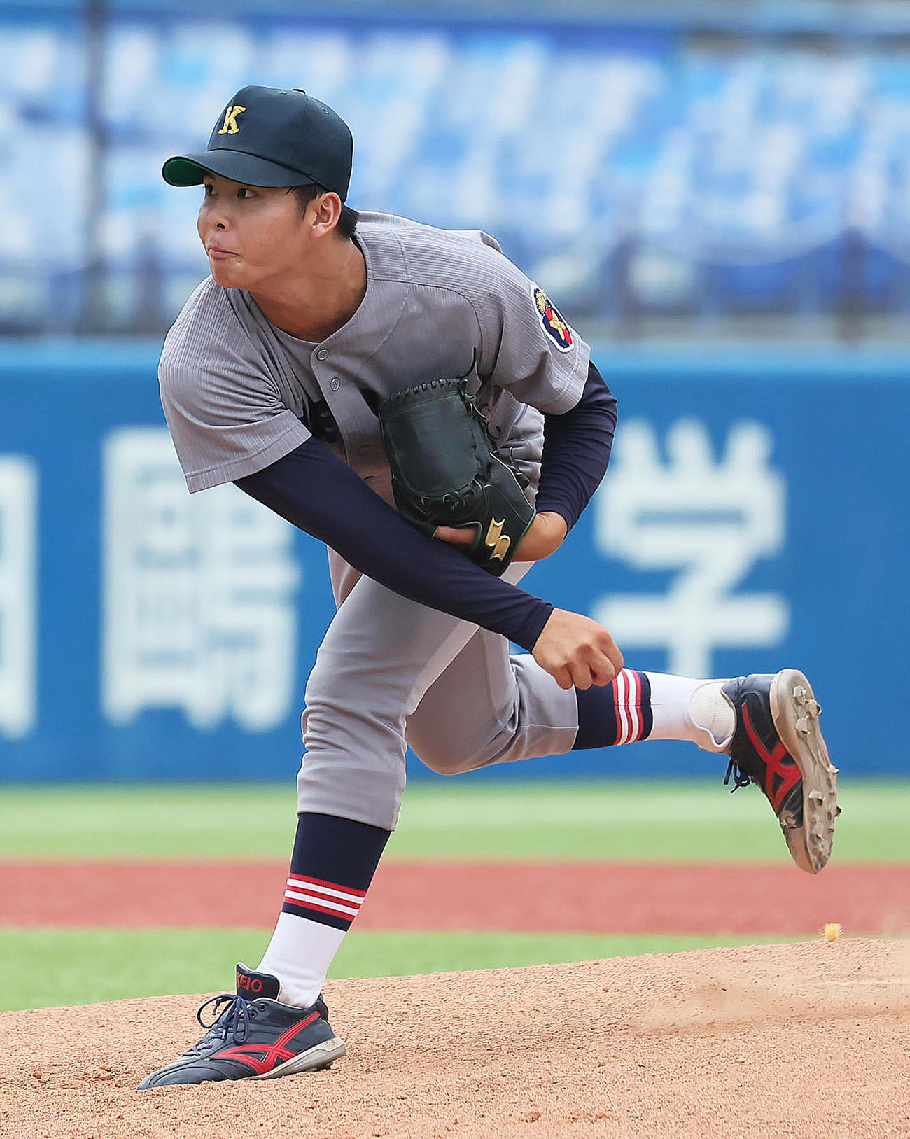 慶大対東大　慶大先発の外丸（撮影・足立雅史）