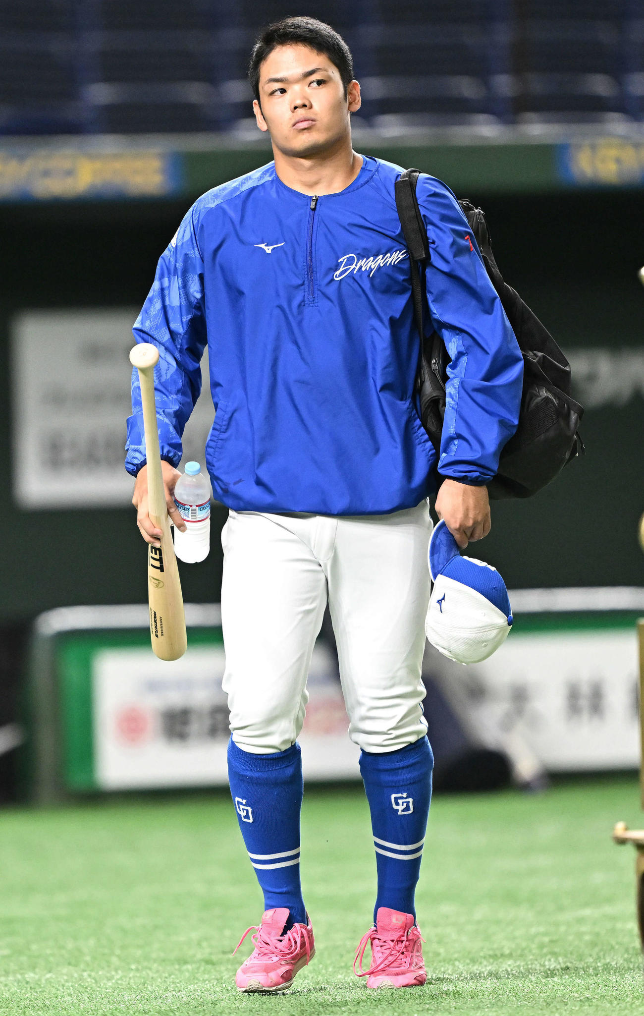 巨人対中日　試合前練習に臨む中日根尾（撮影・滝沢徹郎）