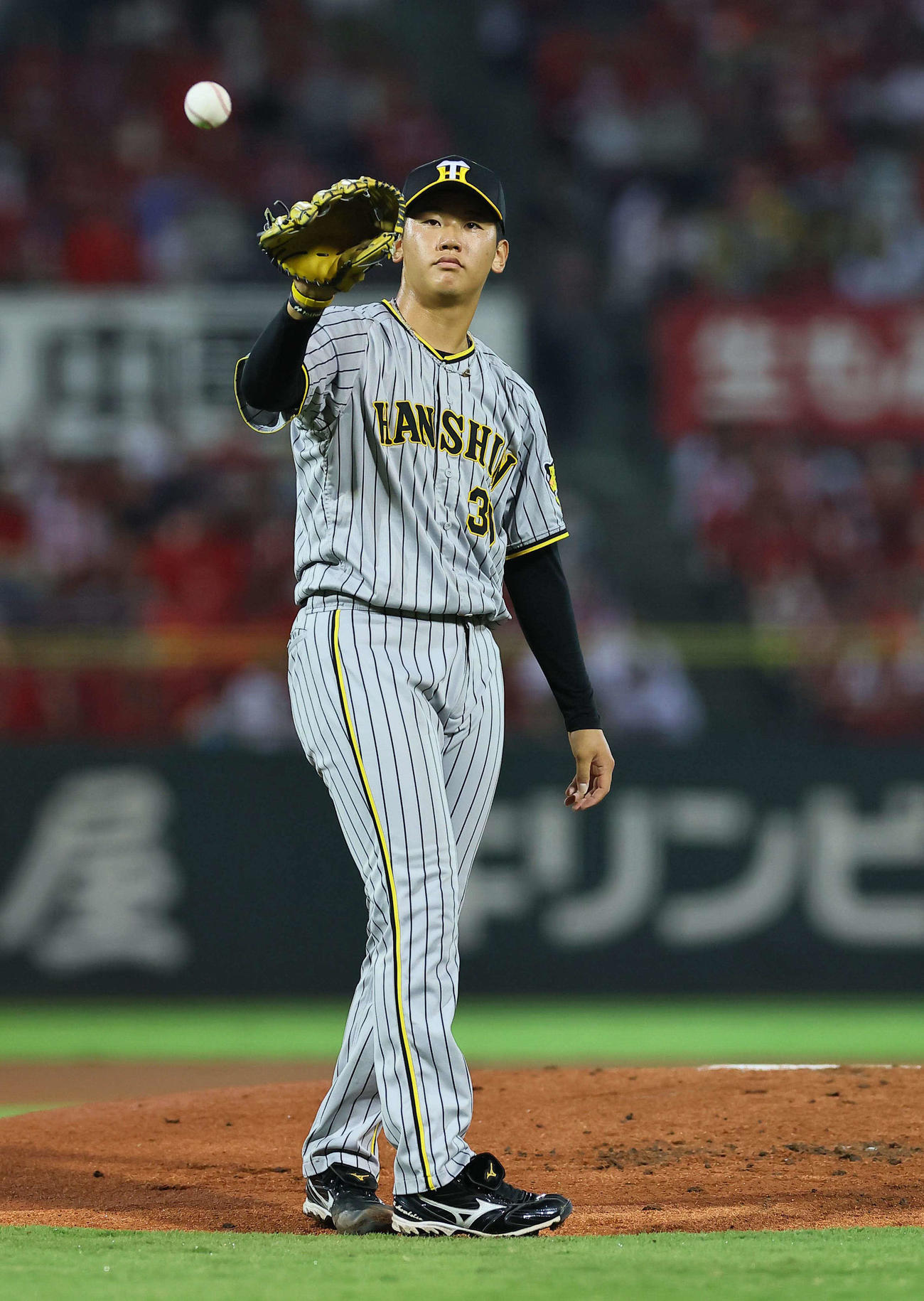 広島対阪神　阪神先発の門別（撮影・上田博志）
