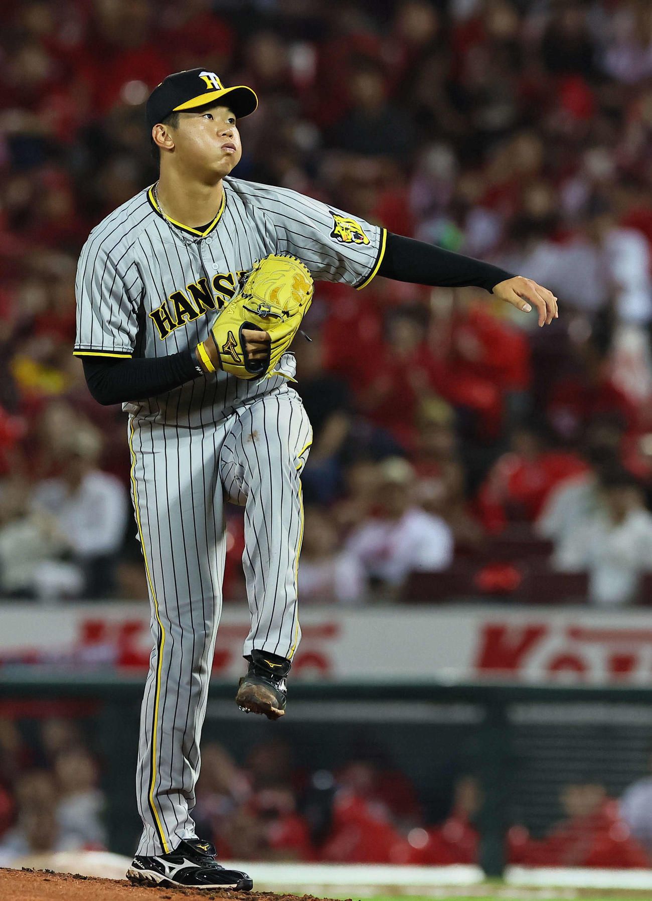 広島対阪神　阪神先発の門別（撮影・上田博志）