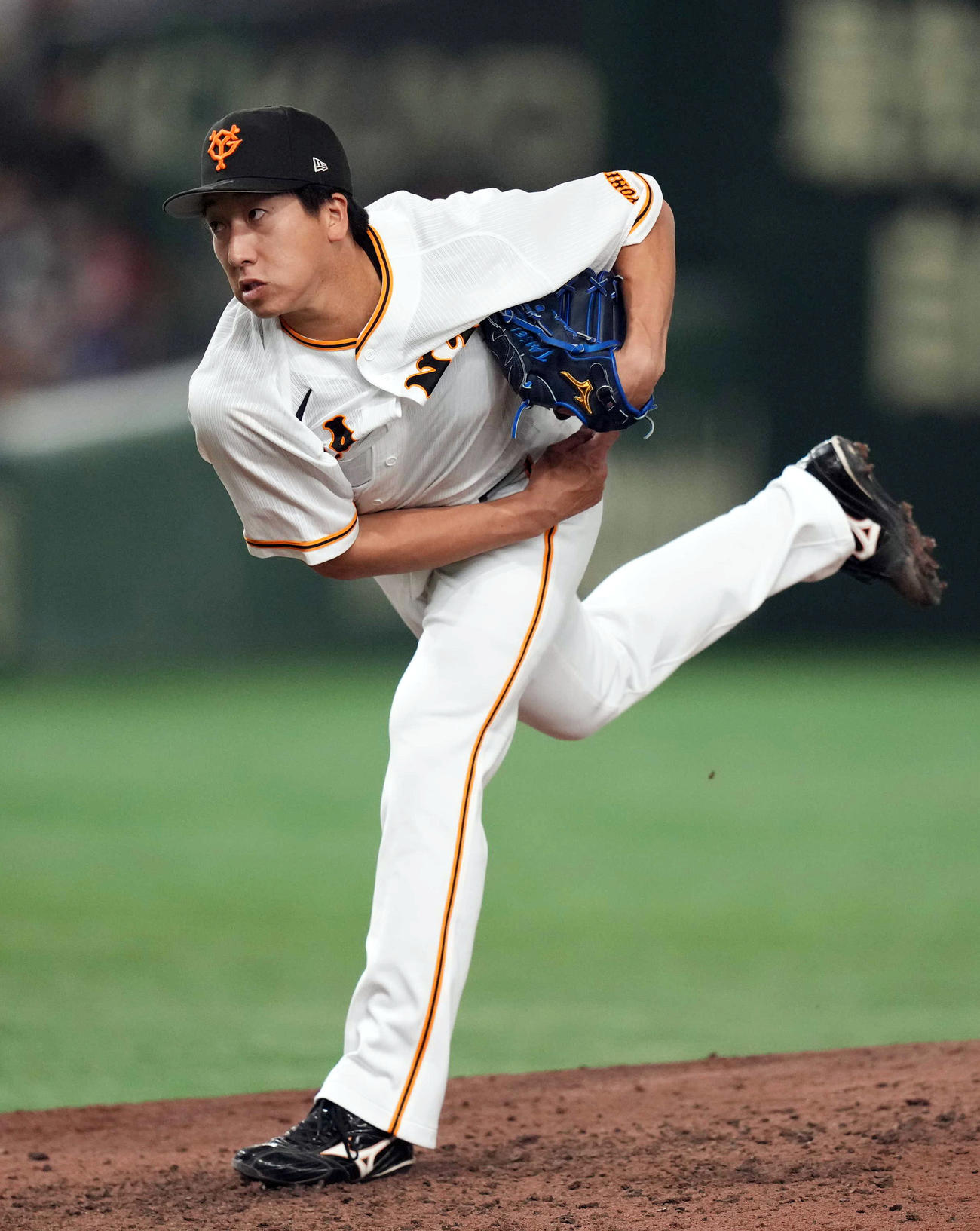 巨人対中日　8回表から登板する巨人2番手の大勢（撮影・狩俣裕三）