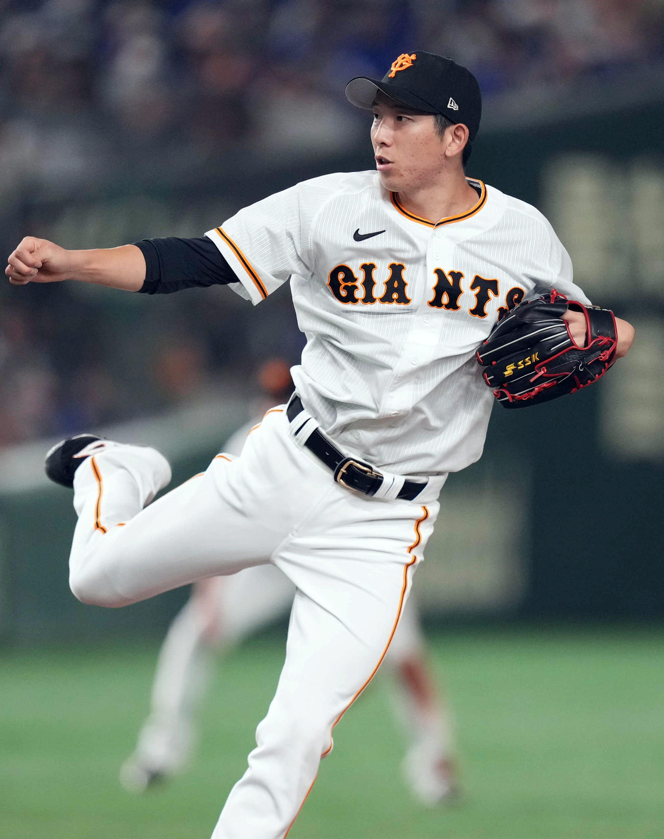 巨人対中日　巨人先発の戸郷（撮影・狩俣裕三）