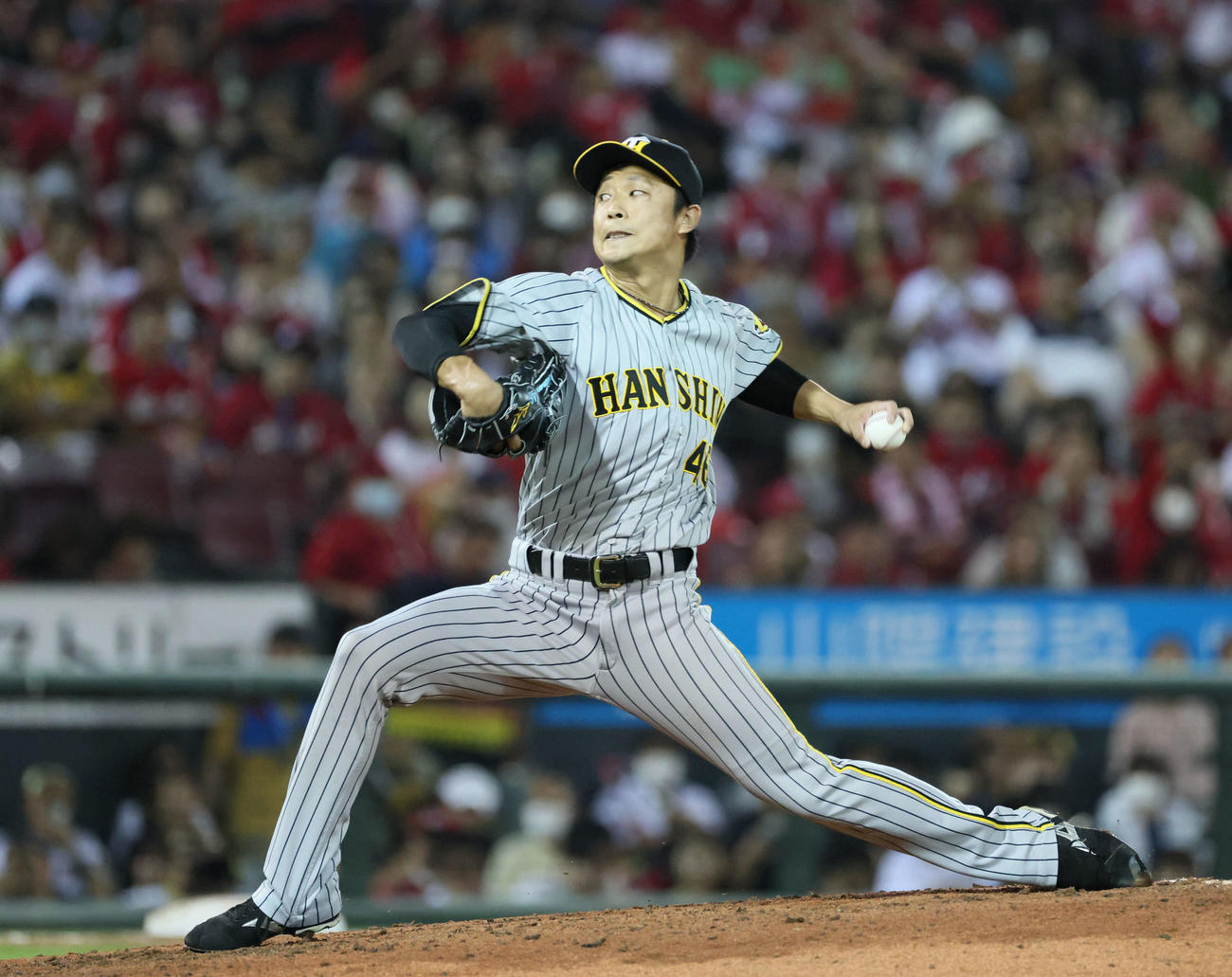 広島対阪神　7回裏広島、阪神3番手の島本（撮影・加藤孝規）