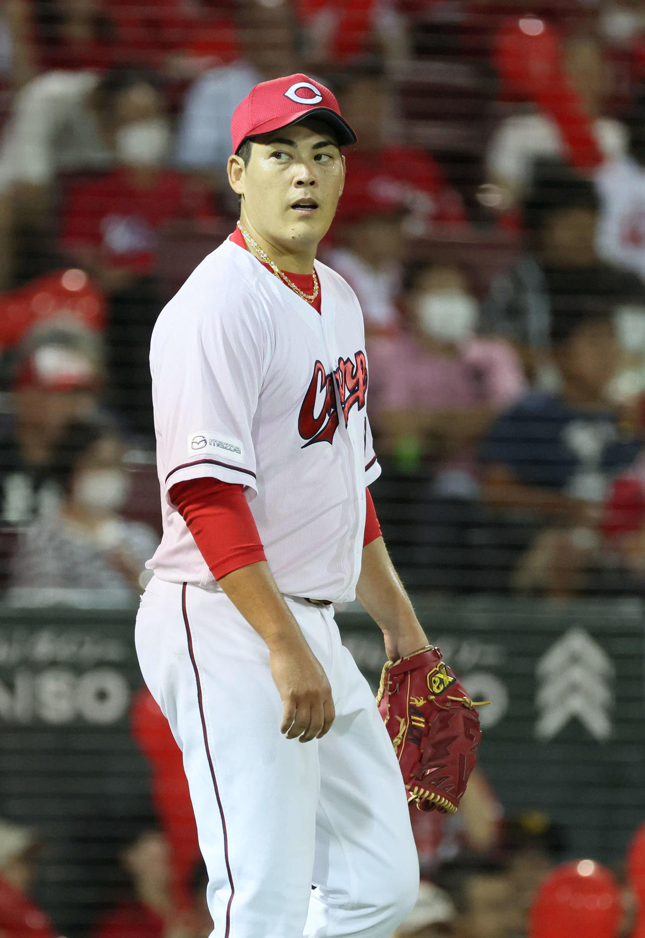 広島対阪神　7回表阪神2死一、二塁、ミエセスに同点左適時打を浴びた九里（撮影・加藤孝規）