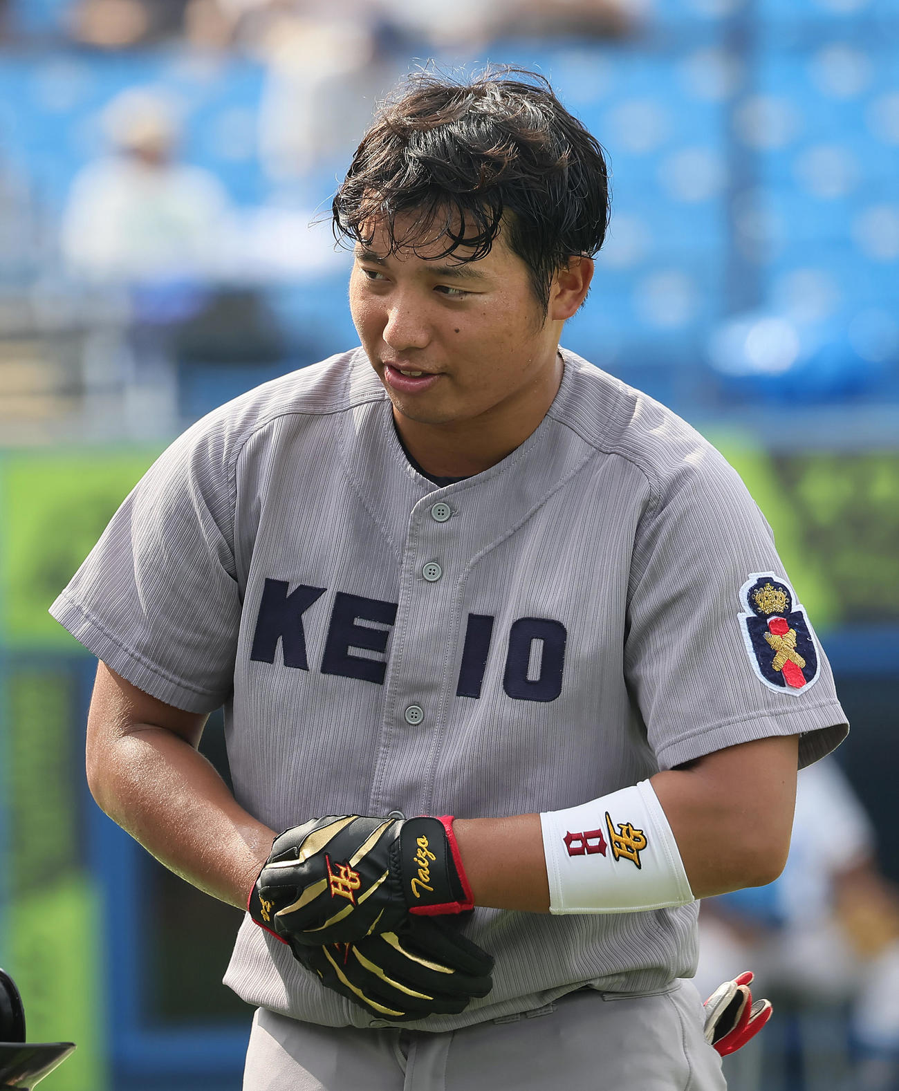東大対慶大　8回裏慶大2死三塁、栗林泰は中飛に倒れる（撮影・足立雅史）