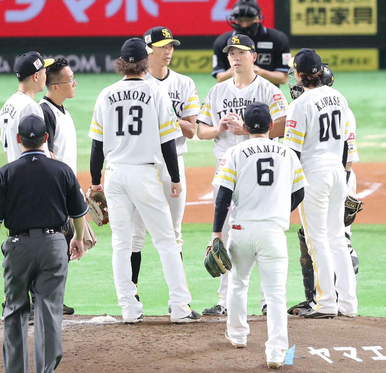ソフトバンク対楽天　6回途中で降板する大関（撮影・梅根麻紀）