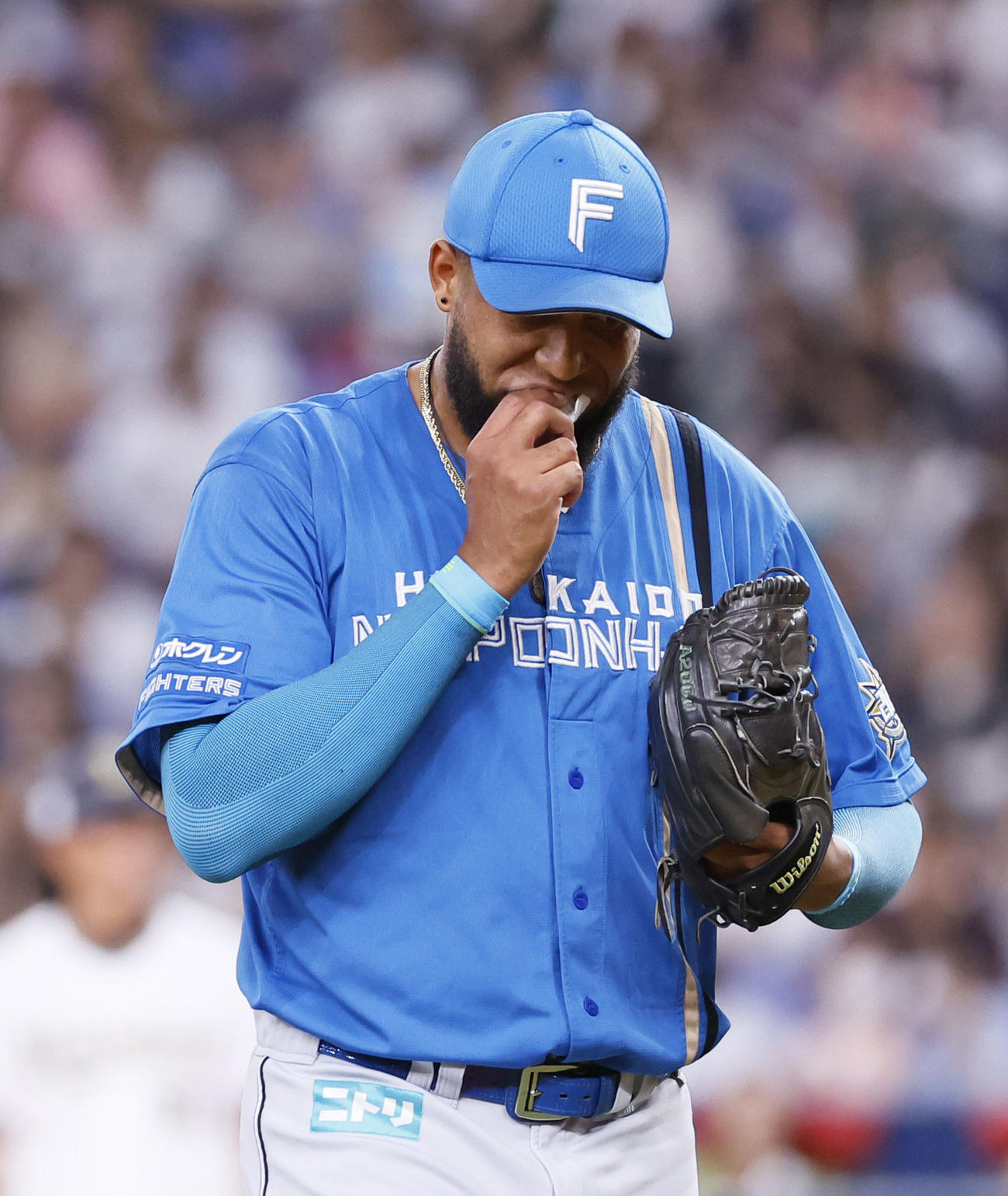 オリックス対日本ハム　3回裏オリックス2死満塁、降板する日本ハムロドリゲス（撮影・藤尾明華）