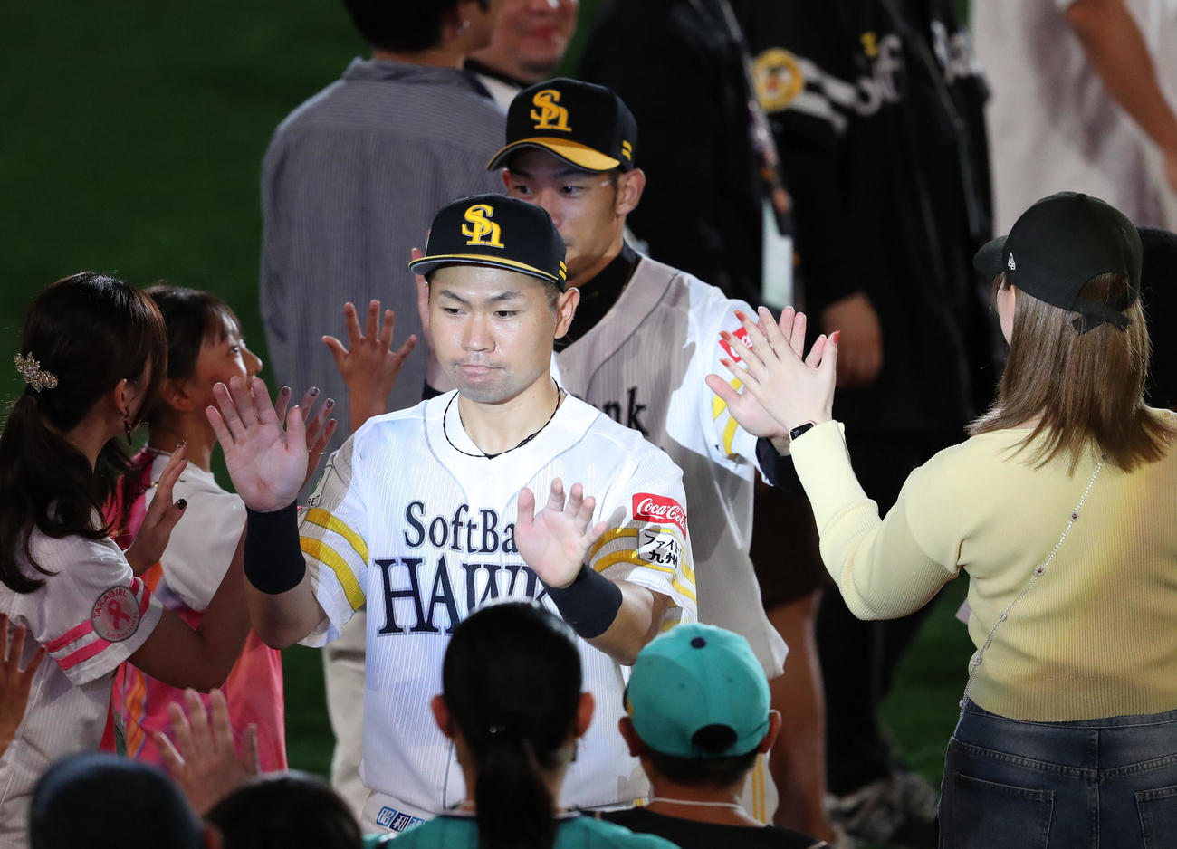 ソフトバンク対楽天　ヒーローになった又吉と中村晃（撮影・梅根麻紀）