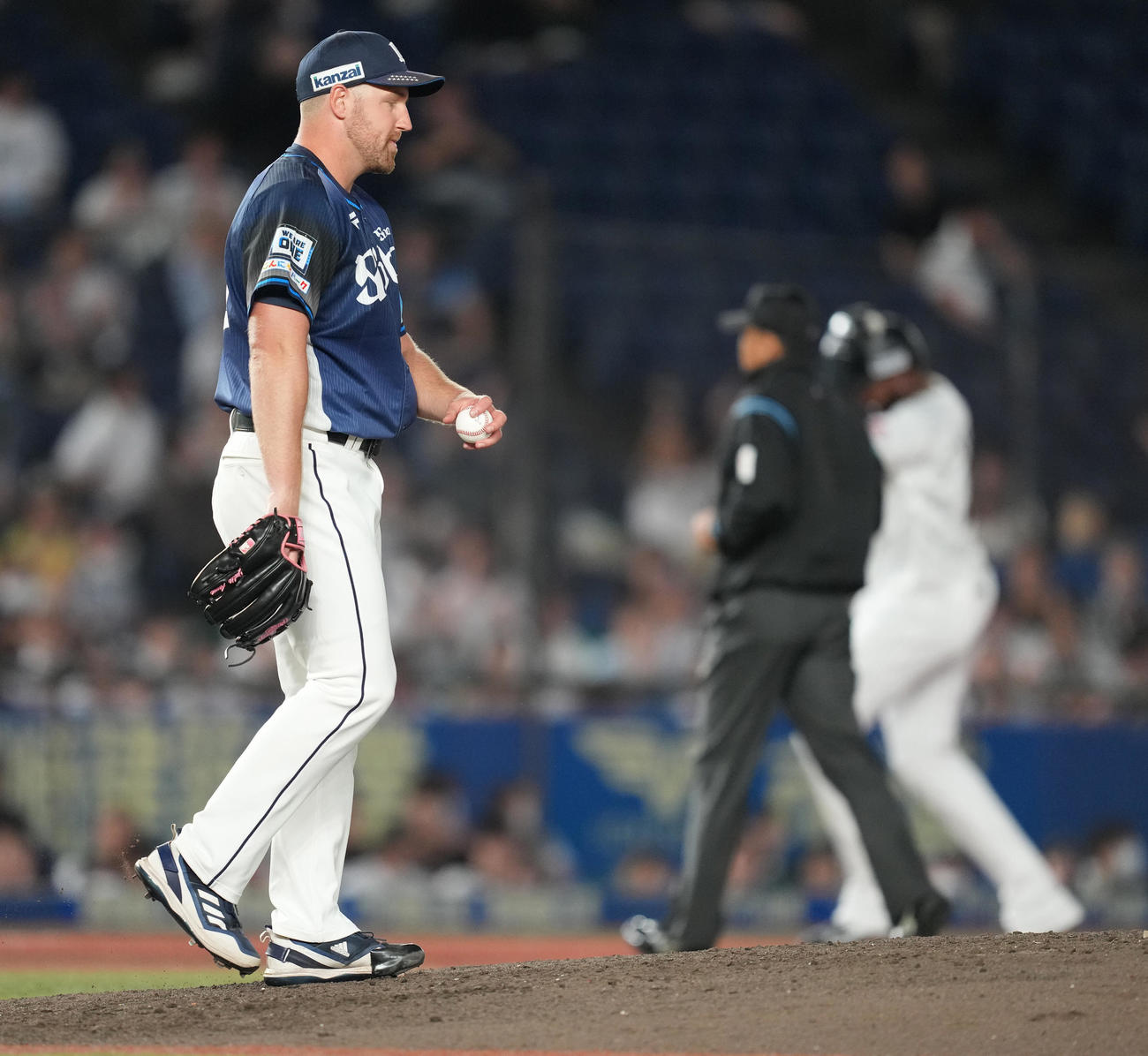 ロッテ対西武　3回裏ロッテ2死、ポランコに右越えソロ本塁打を浴びるエンス（撮影・鈴木みどり）
