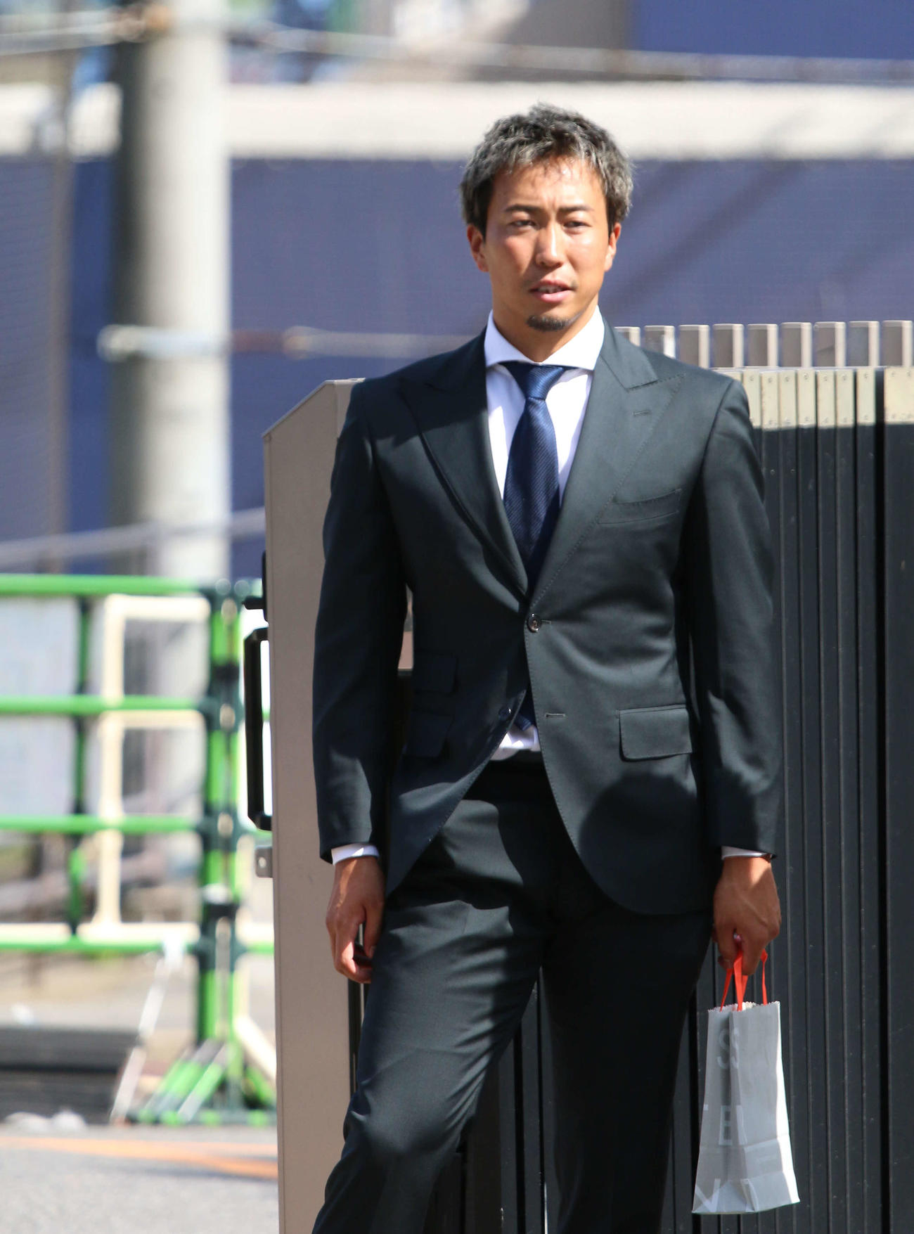 千葉・鎌ケ谷の2軍施設で戦力外通告を受けた日本ハム井口