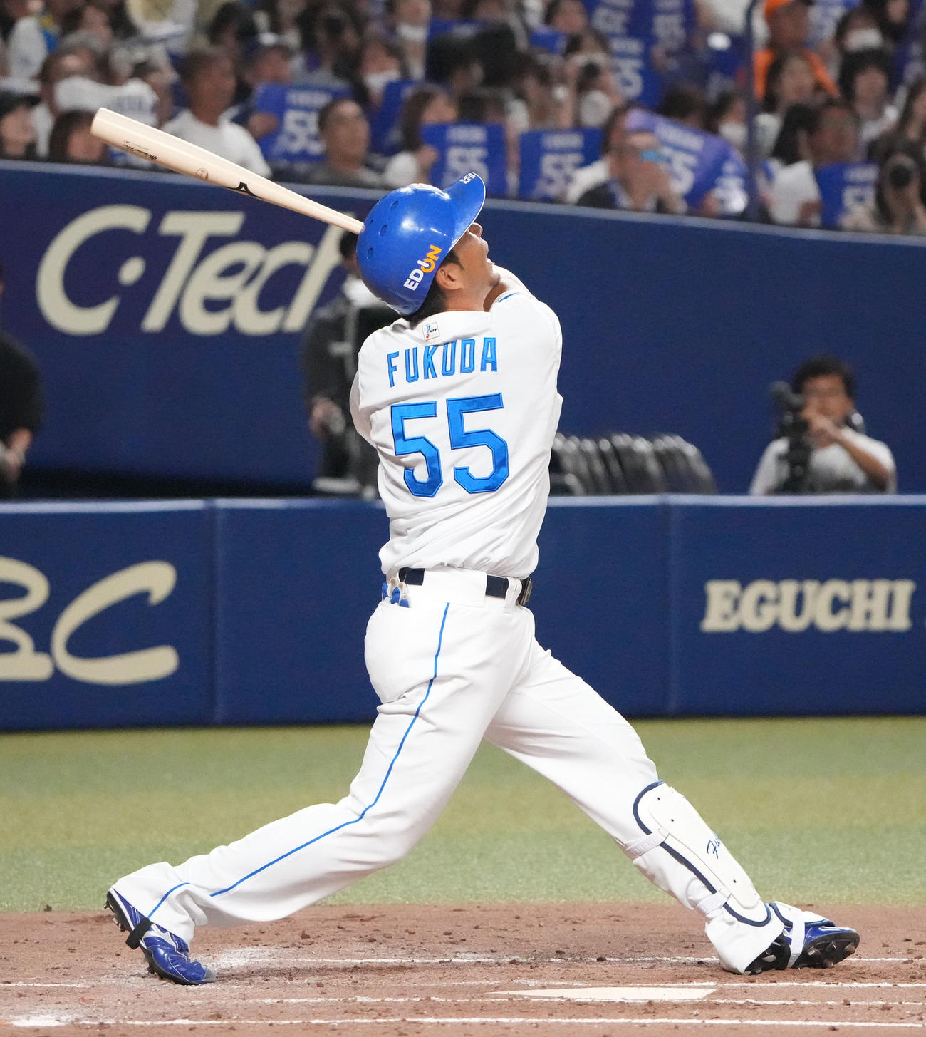 中日対巨人　2回裏中日無死一塁、遊飛に倒れる福田（撮影・森本幸一）