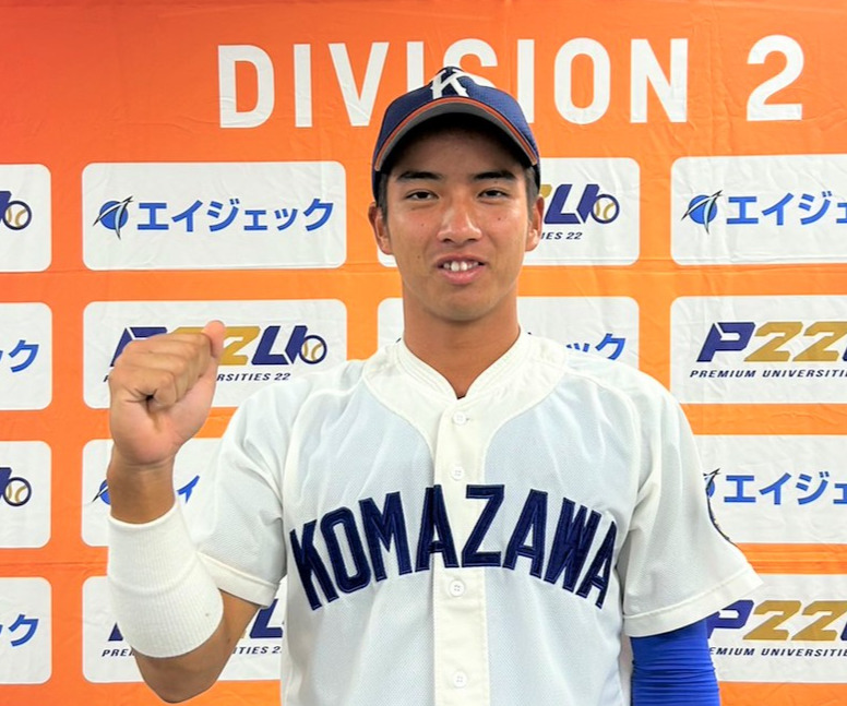3回裏駒大2死満塁　中越え適時三塁打を放った大森（撮影・星夏穂）