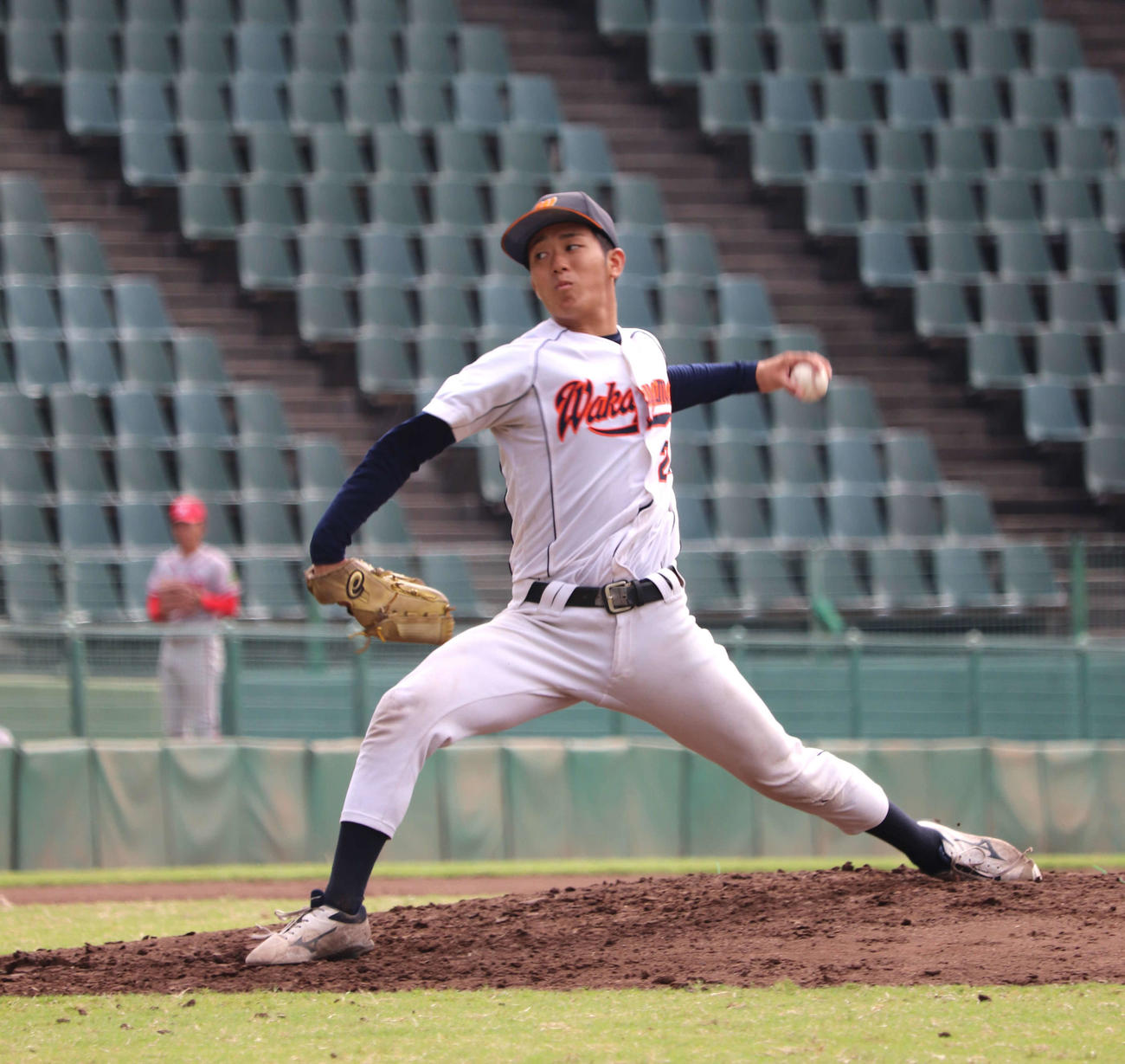 近畿学生野球1部リーグ　奈良学園大対和歌山大　和歌山大の4年生エース船引駿平投手