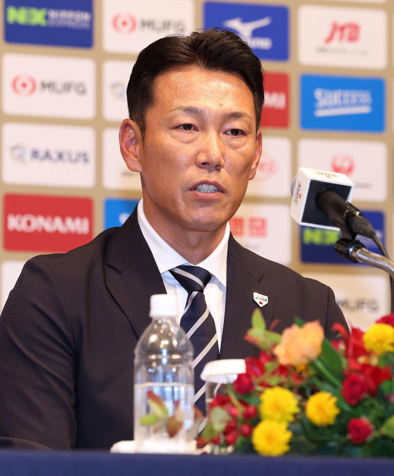 侍ジャパンの監督に就任した井端監督（撮影・丹羽敏通）