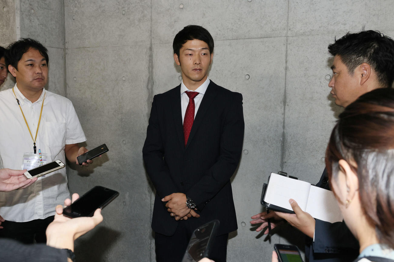 戦力外通告を受けた広島薮田（撮影・加藤孝規）