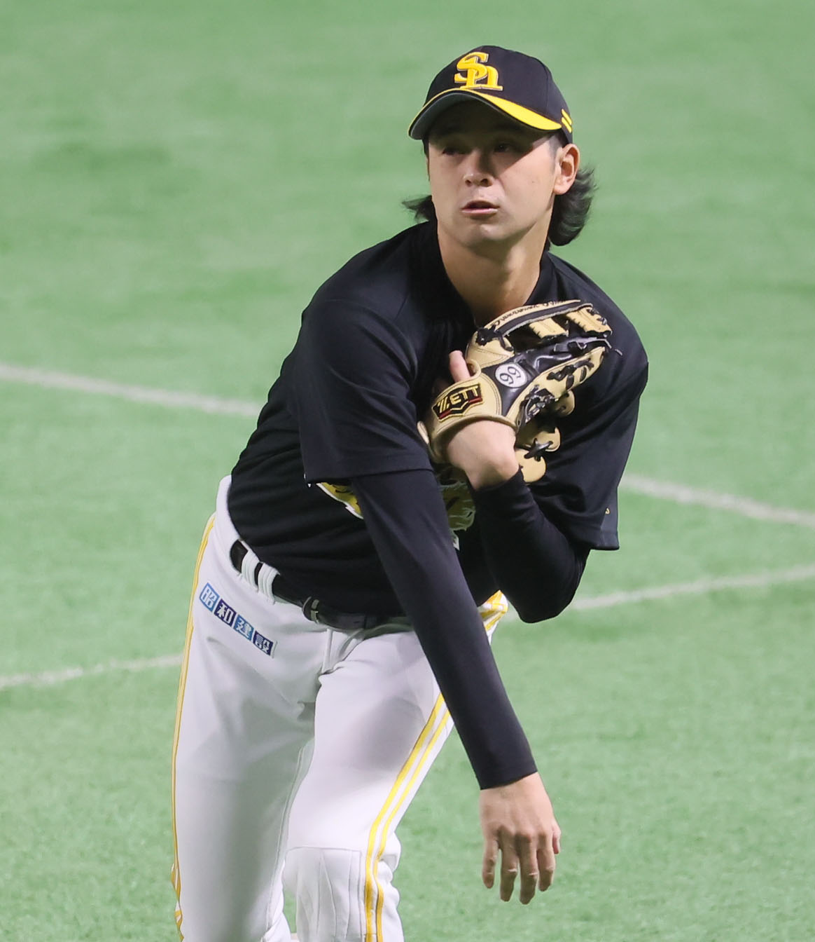 キャッチボールする川瀬（撮影・冨田成美）