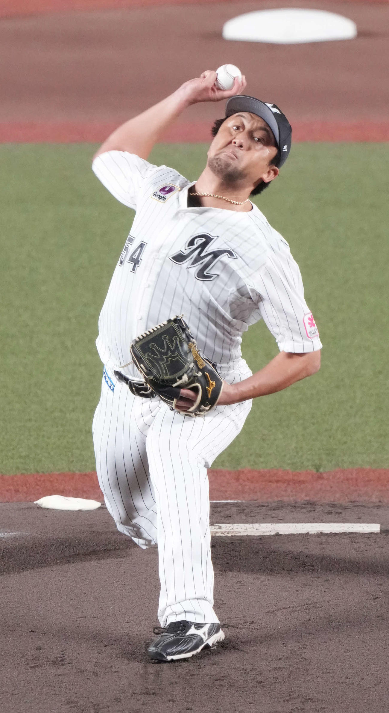 ロッテ対オリックス　ロッテ先発の沢村（撮影・小沢裕）