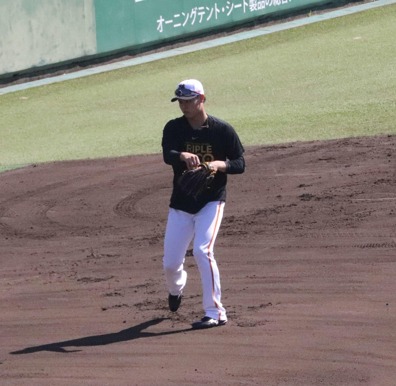 ジャイアンツ球場の3軍練習に参加した巨人中山（撮影・小早川宗一郎）
