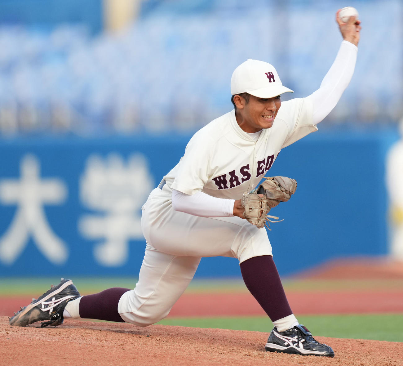 立大対早大　9回表から登板した早大・香西（撮影・鈴木みどり）