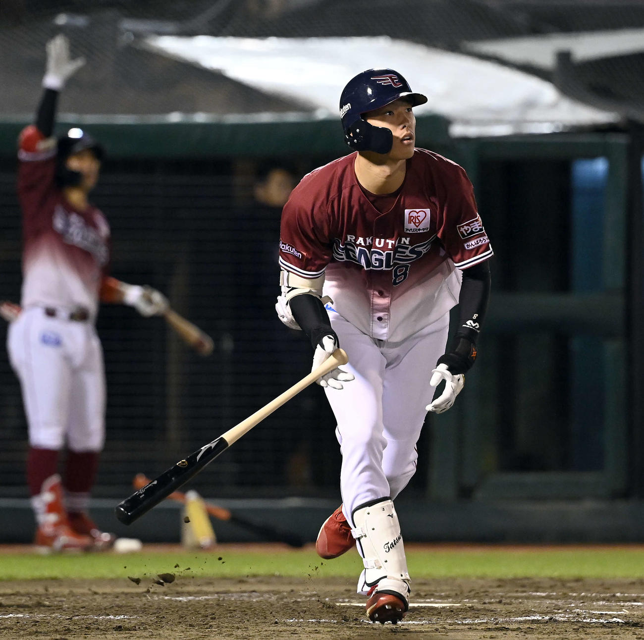 楽天対ソフトバンク　6回裏楽天2死一、二塁、右越えに同点の3点本塁打を放つ辰己（撮影・たえ見朱実）