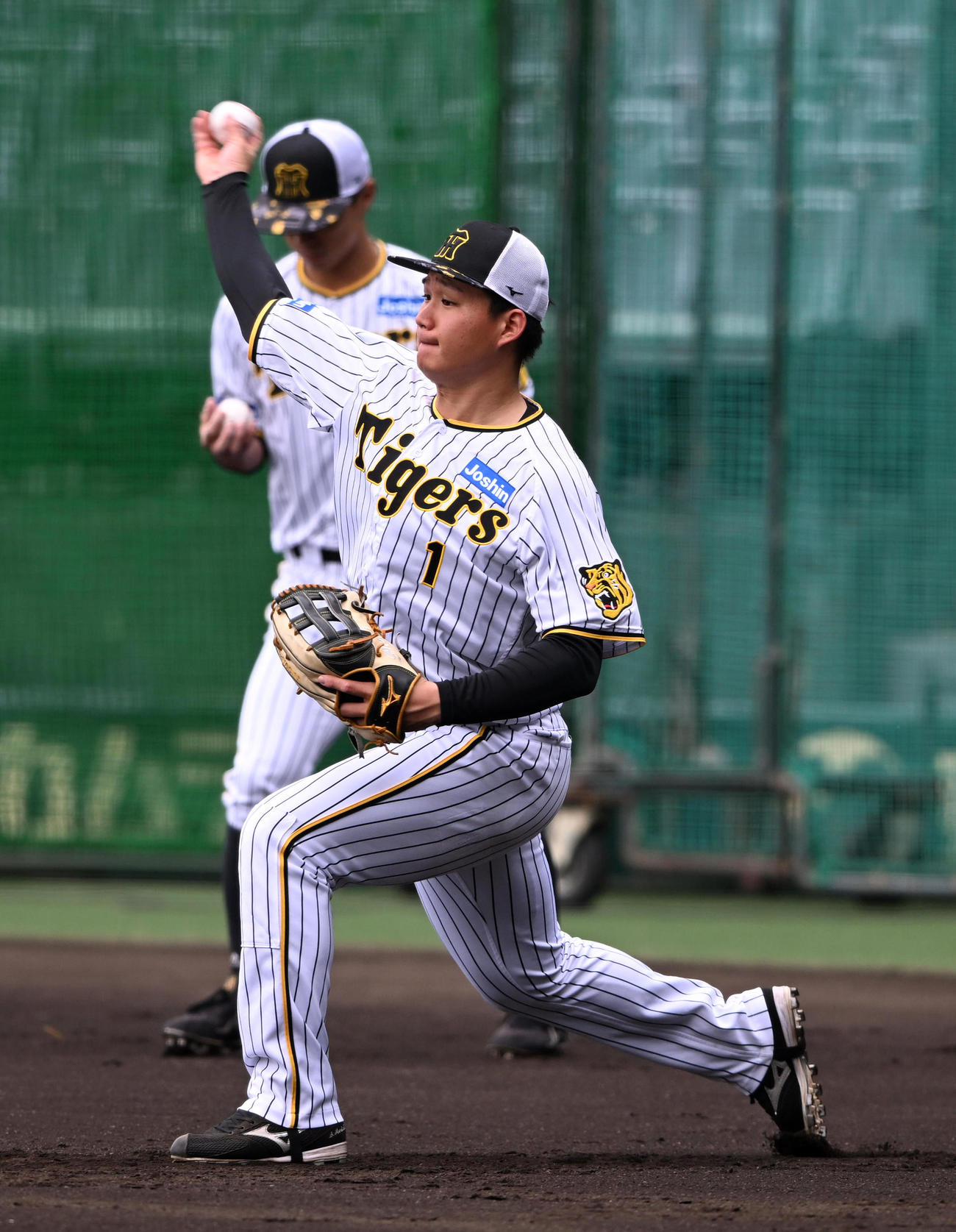 キャッチボールを行う森下（撮影・前岡正明）