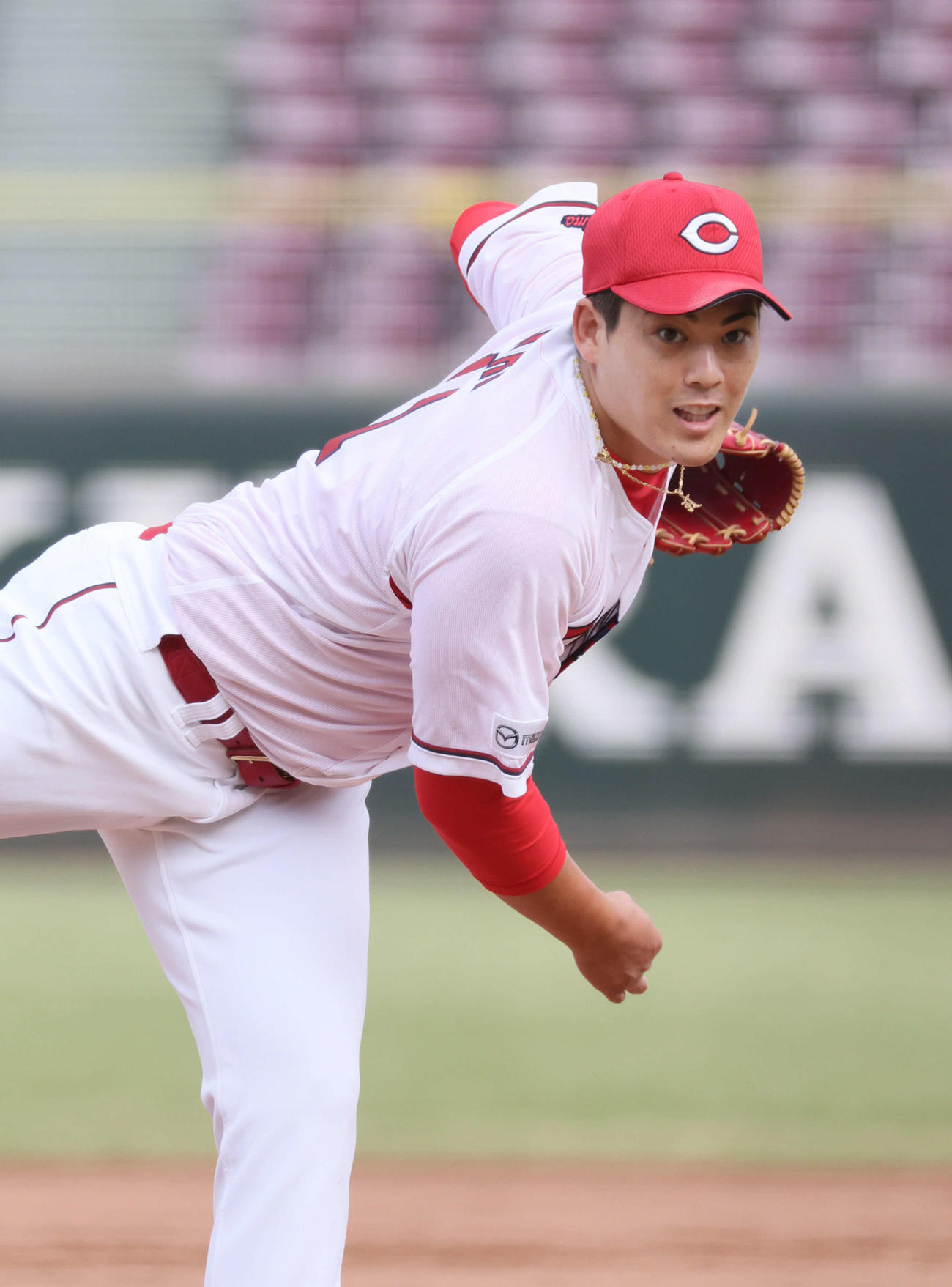 7日のJFE西日本との練習試合で、3番手で登板した広島九里（撮影・加藤孝規）