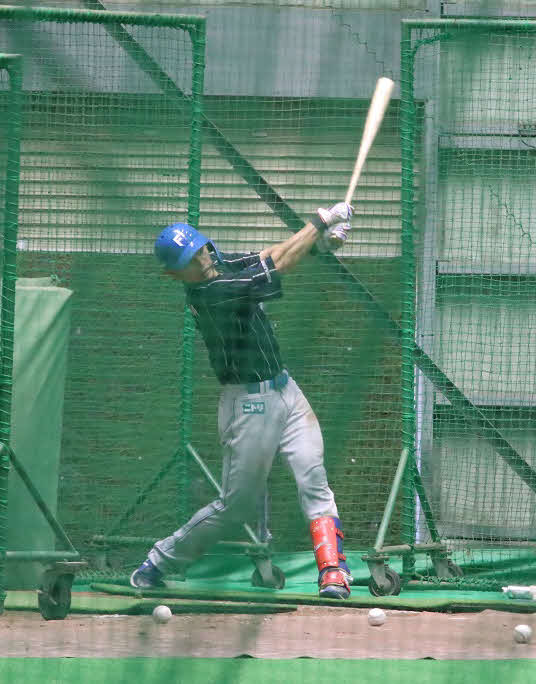 室内練習場で打撃練習に励む日本ハム野村（撮影・永野高輔）