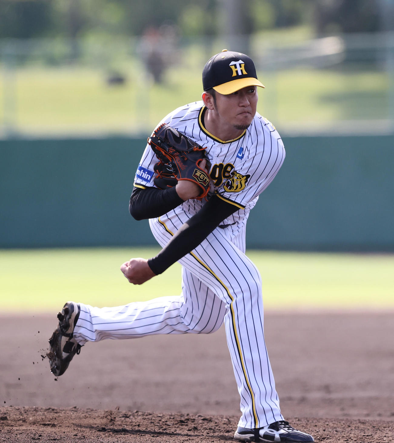 阪神対ヤクルト　6回に登板した岩貞（撮影・梅根麻紀）