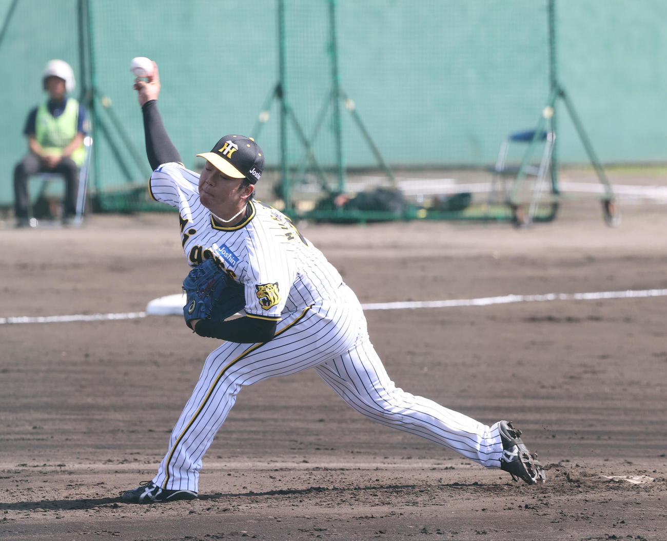 阪神対ヤクルト　先発した村上は5回を投げ無失点と好投（撮影・梅根麻紀）