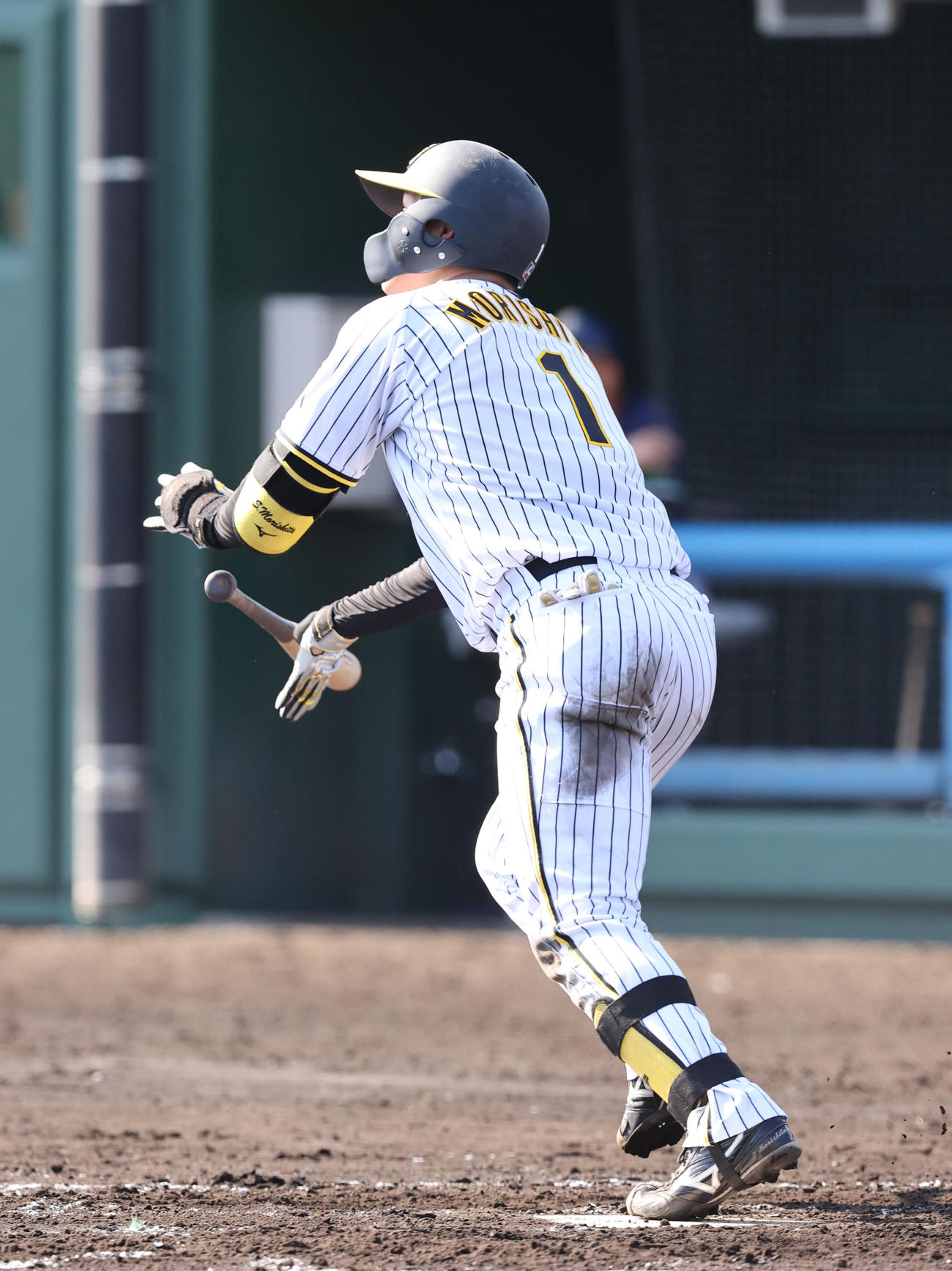 阪神対ヤクルト　7回裏阪神1死、三塁、森下は右越え3点本塁打を放つ（撮影・梅根麻紀）
