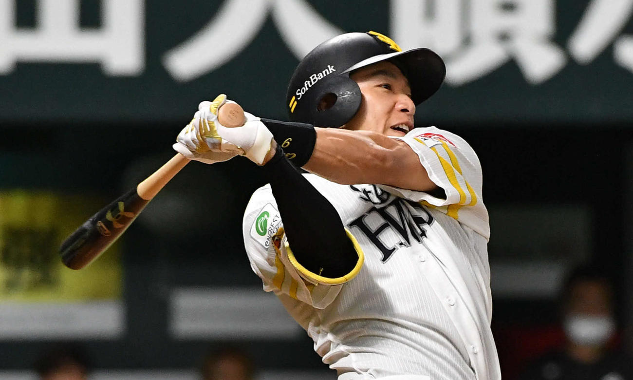 最多安打のタイトルを獲得したソフトバンク柳田悠岐（2023年9月30日撮影）