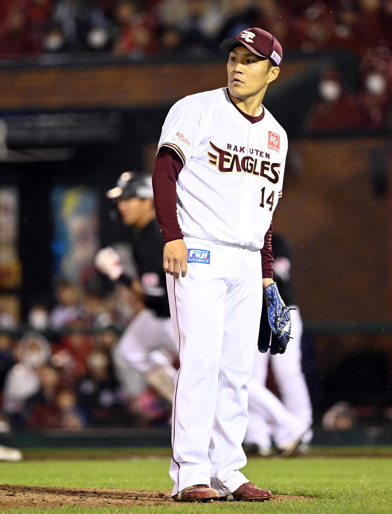 楽天対ロッテ　4回表ロッテ2死、安田にソロ本塁打を浴びる則本（撮影・たえ見朱実）