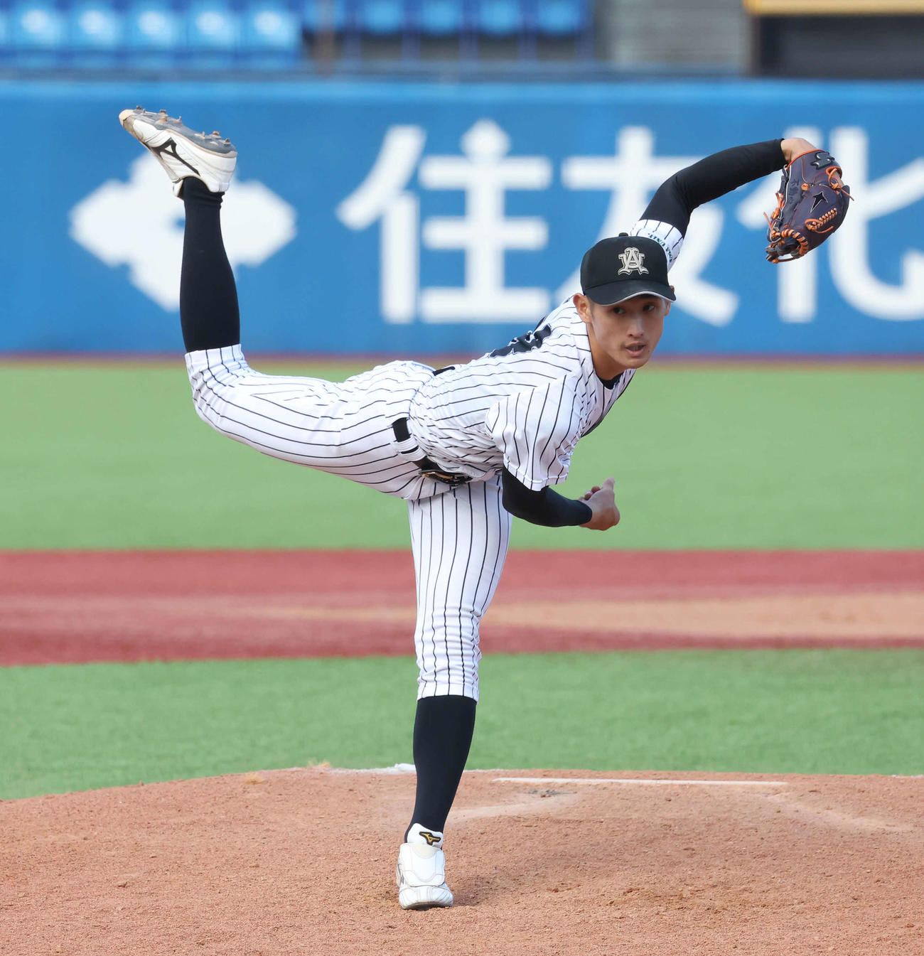 青学大対亜大　青学大を完封した草加（撮影・丹羽敏通）