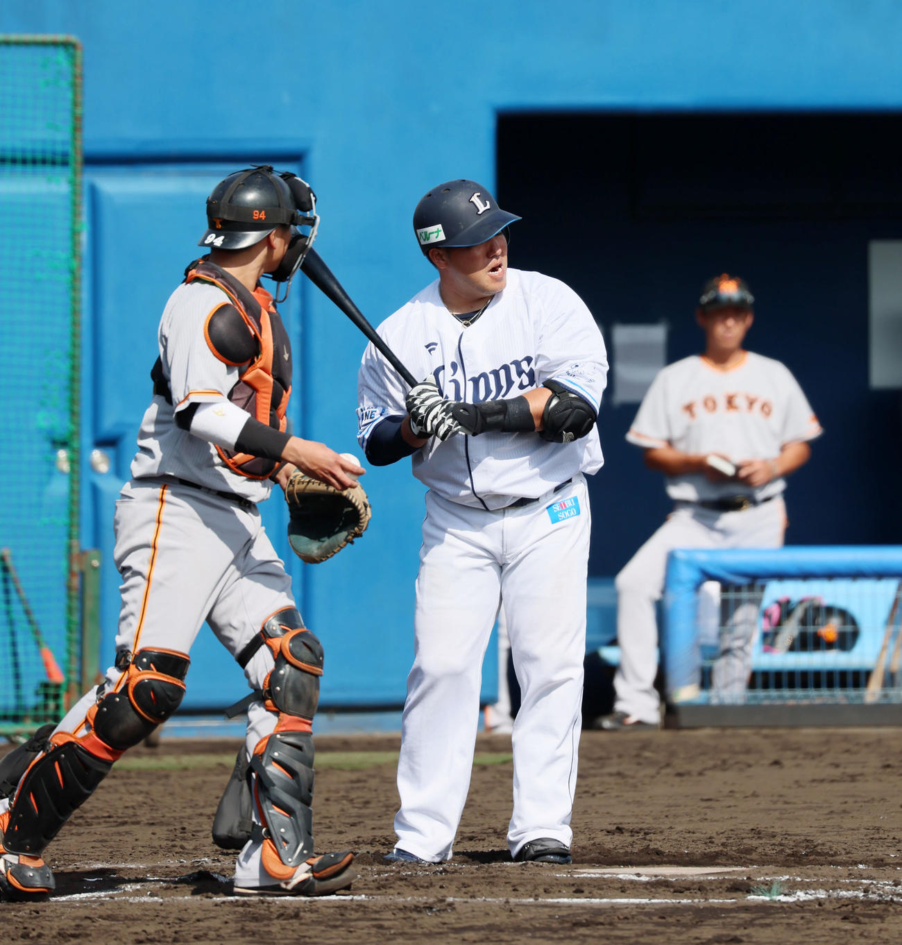 西武対巨人　6回裏西武1死一塁、山川は四球を選ぶ（撮影・加藤哉）
