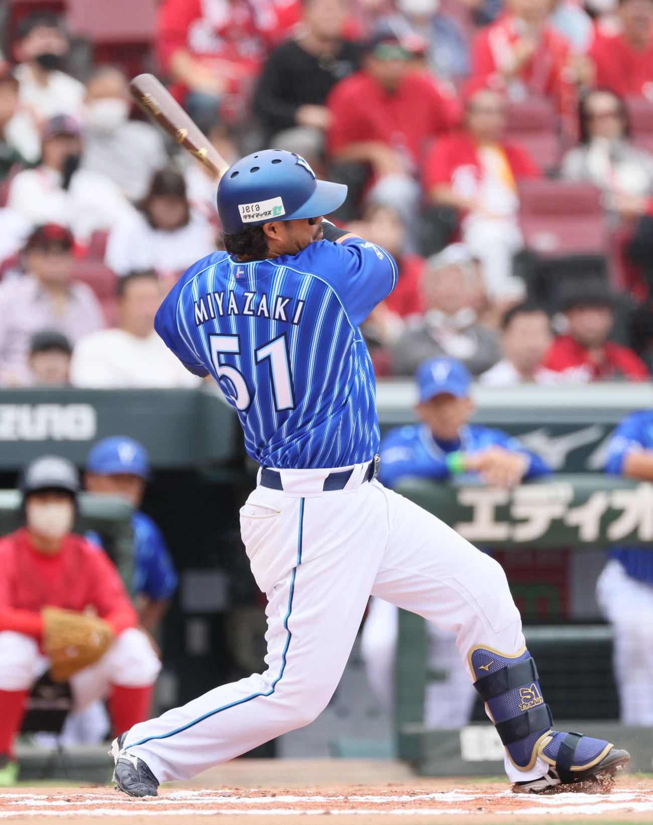 セCSファーストS第1戦6回表DeNA1死一塁、宮崎は先制左中間越え2点本塁打を放つ（撮影・加藤孝規）