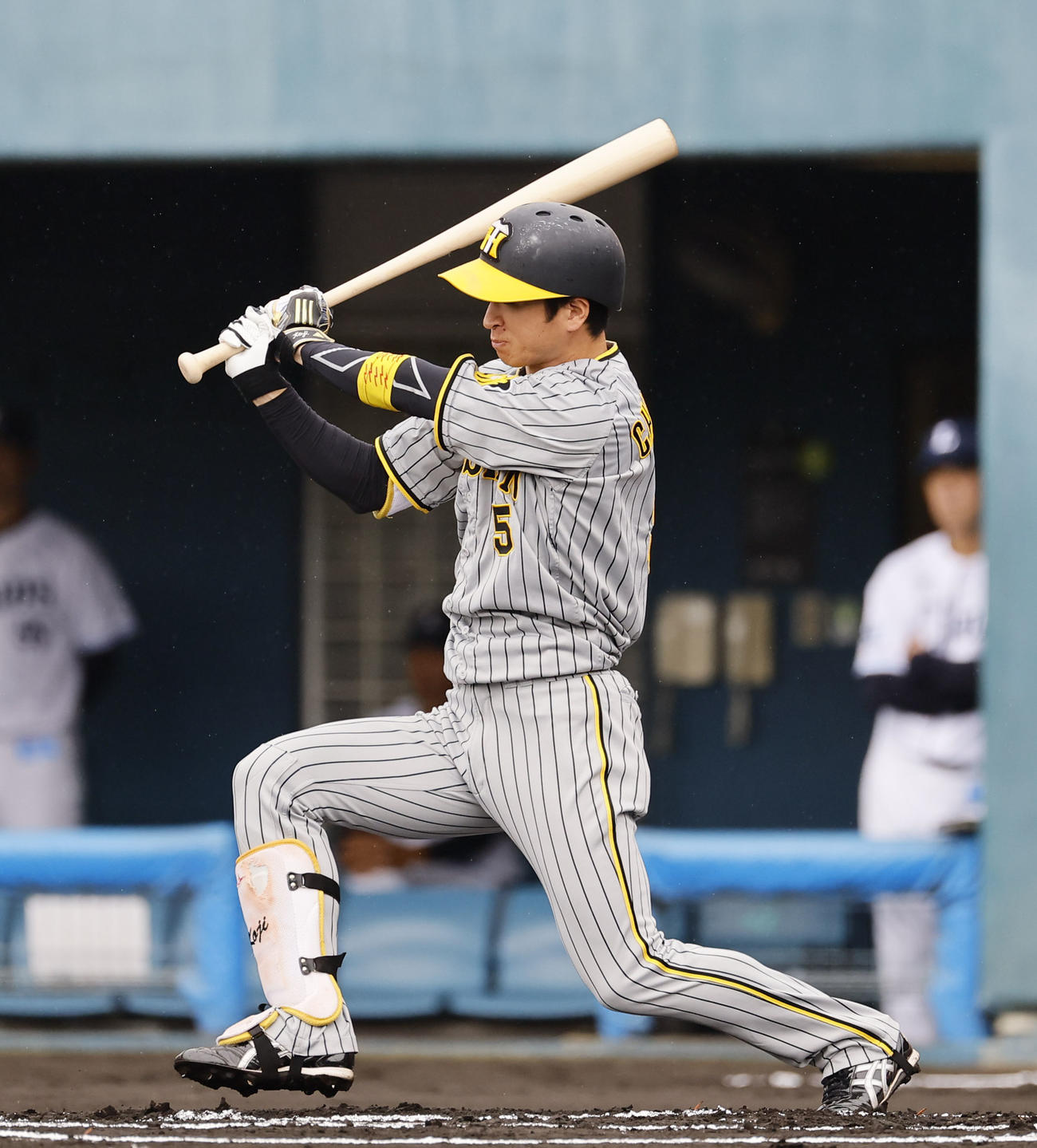 フェニックスリーグ西武対阪神　1回表阪神無死、近本は中前打を放つ（撮影・藤尾明華）