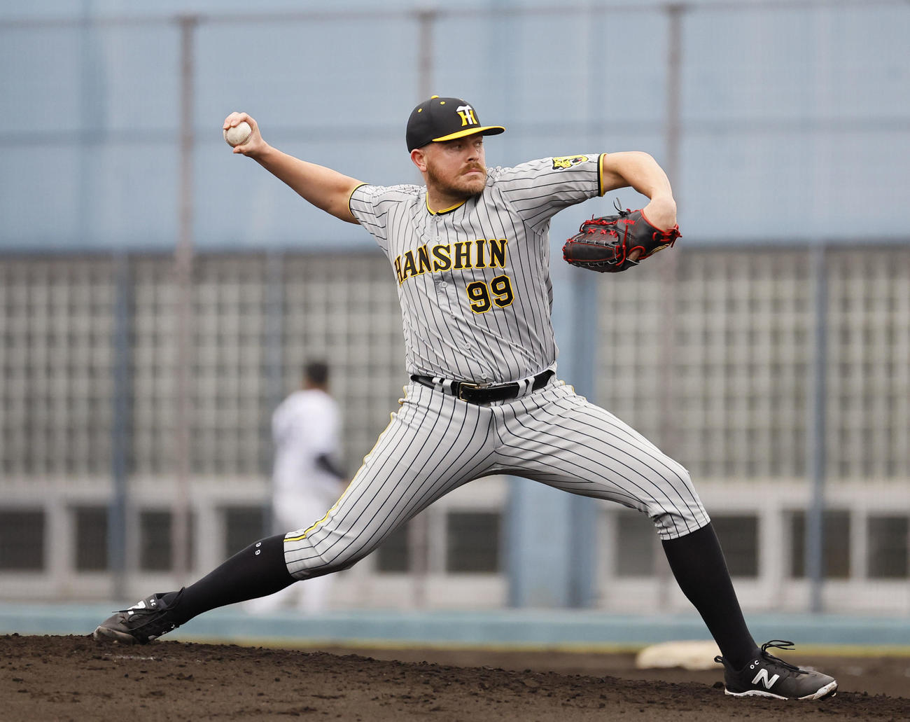 フェニックスリーグ西武対阪神　6回2番手で登板した阪神ビーズリー（撮影・藤尾明華）