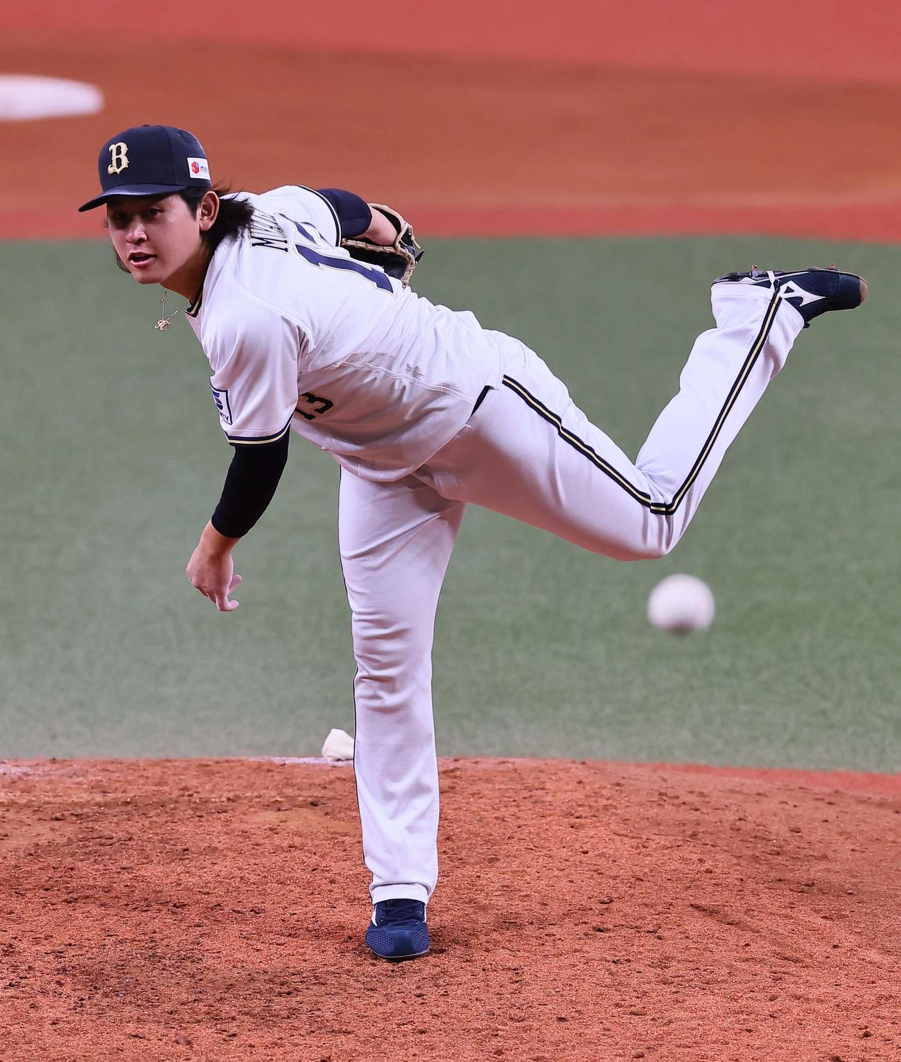 シート打撃練習で登板する宮城（撮影・上田博志）