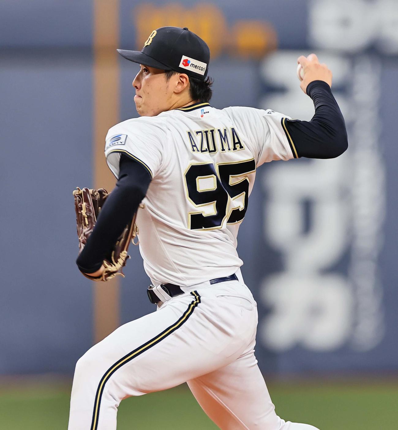 紅白戦で登板する東（撮影・上田博志）
