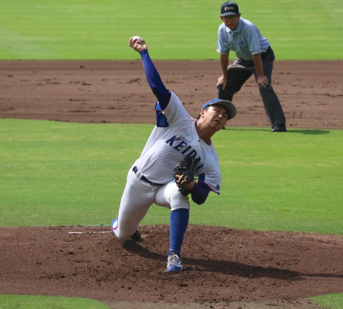 大経大対龍谷大　大経大先発の津田（撮影・林亮佑）