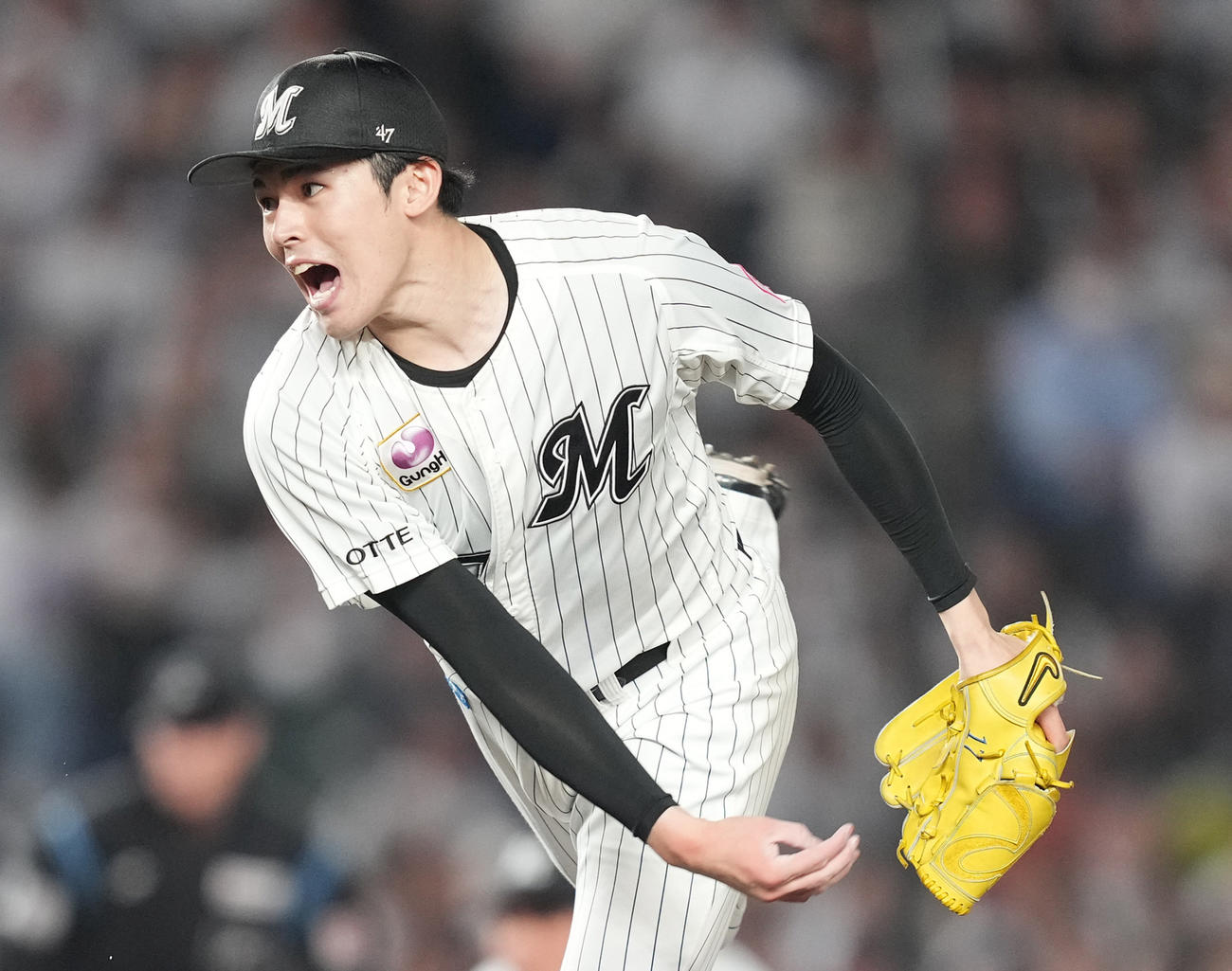 ロッテ対ソフトバンク　先発し力投するロッテ佐々木朗（撮影・鈴木みどり）