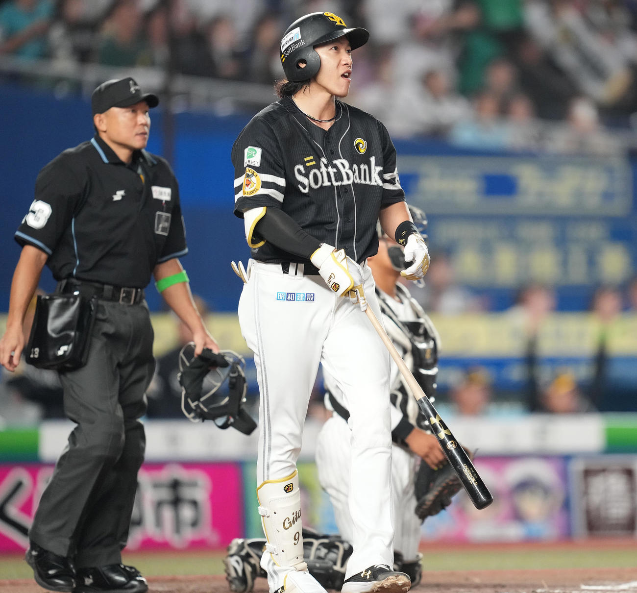 ロッテ対ソフトバンク　6回表ソフトバンク1死一塁、右越え2点本塁打を放つ柳田（撮影・鈴木みどり）