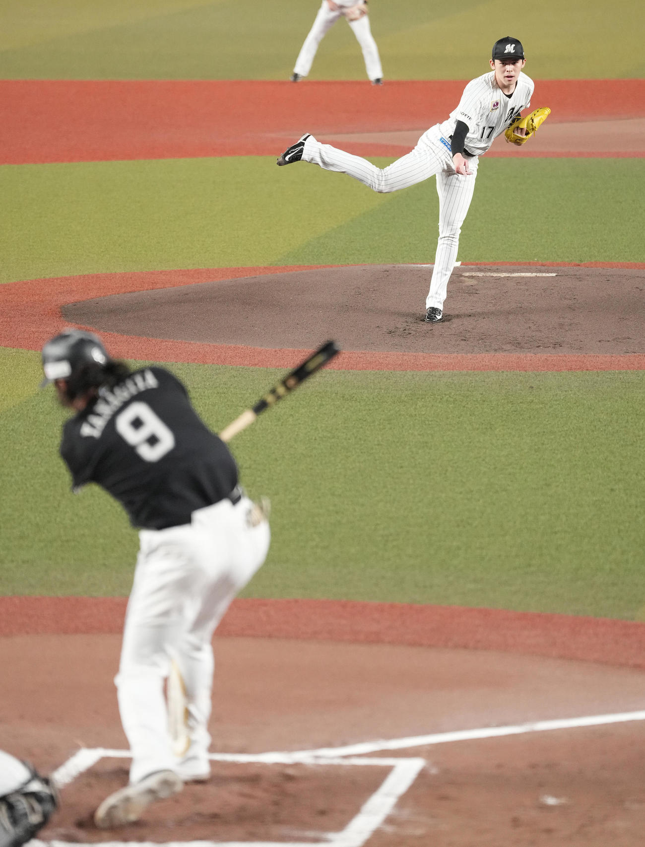 ロッテ対ソフトバンク　1回表ソフトバンク2死、柳田を空振り三振に仕留める佐々木朗（撮影・鈴木みどり）