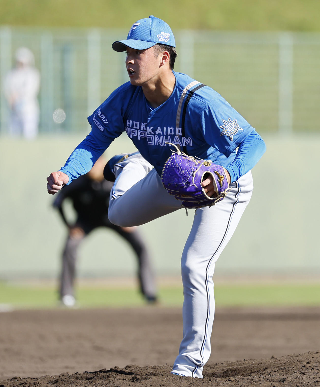 阪神対日本ハム　9回3番手で登板した日本ハム吉田（撮影・藤尾明華）