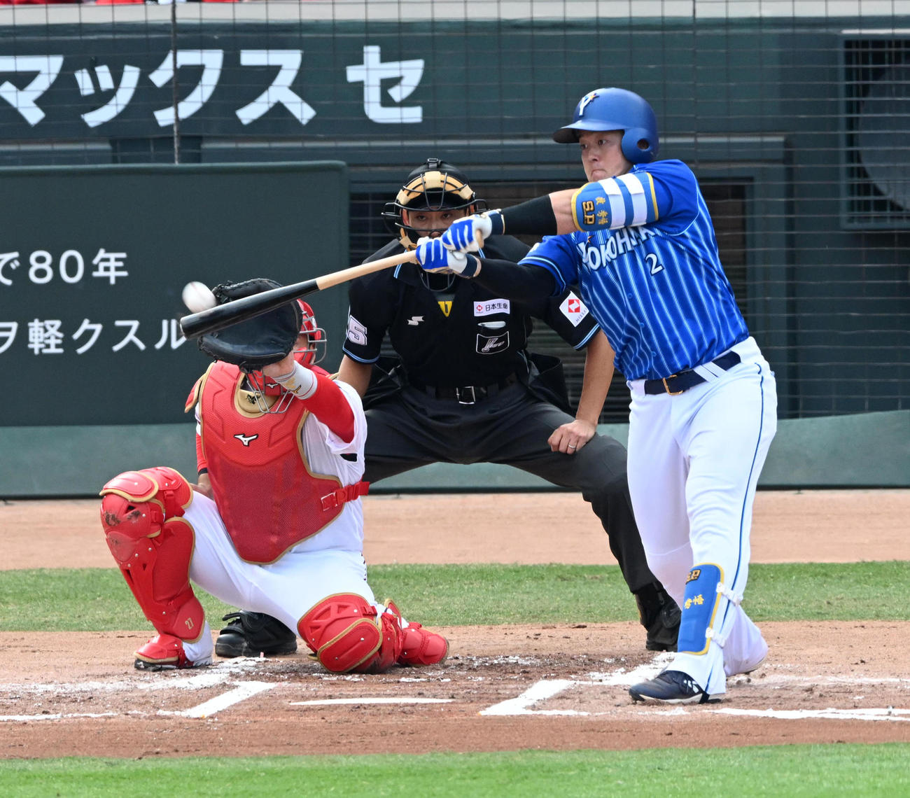 広島対DeNA 6回表DeNA2死三塁、牧は右飛に倒れる（撮影・前岡正明）