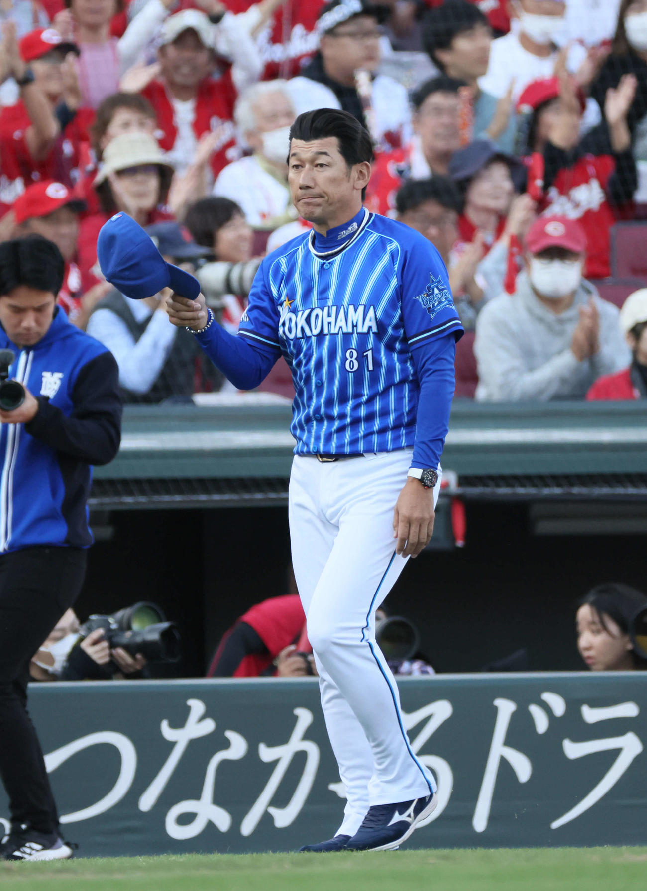 セCSファーストS第2戦　広島対DeNA　敗れた三浦監督（撮影・加藤孝規）