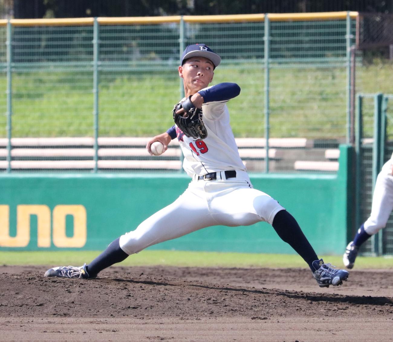 花園大対佛教大　花園大の藤原聡大投手（2年＝水口）が2番手でマウンドに上がる（撮影・林亮佑）＝2023年10月16日、わかさスタジアム京都